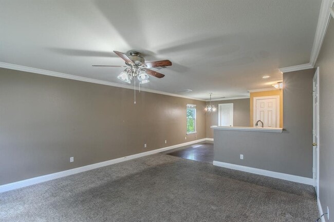 Building Photo - 824 Palo Duro Dr