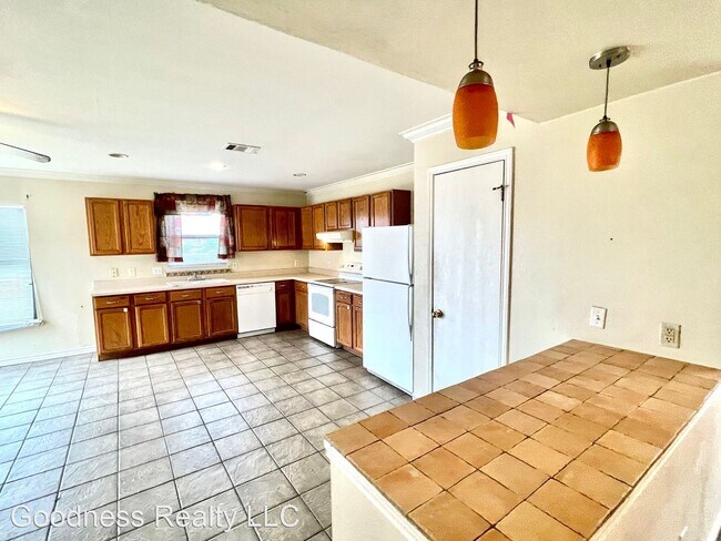 Foto del edificio - 3 br, 2 bath House - 13229 Coomes Drive