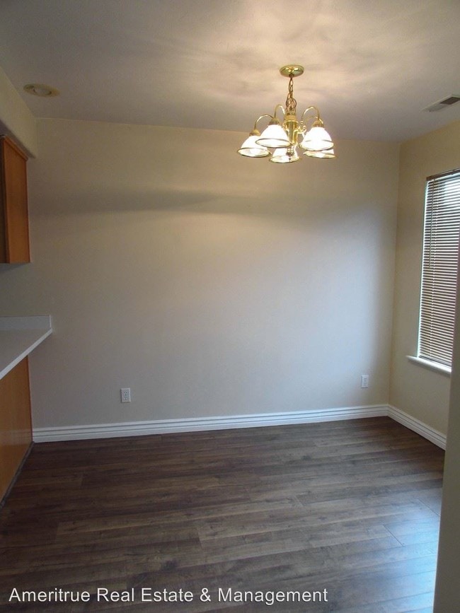 Building Photo - 219 Majestic Meadows Dr