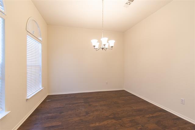 Foto del edificio - 5905 Vineyard Ln