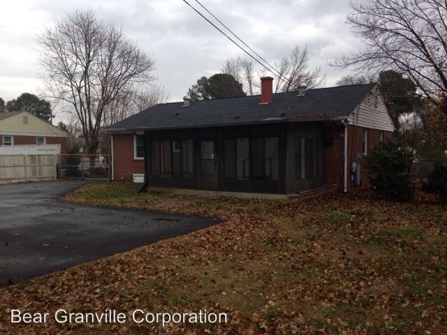 Foto del edificio - 3 br, 1 bath House - 706 Erich Rd