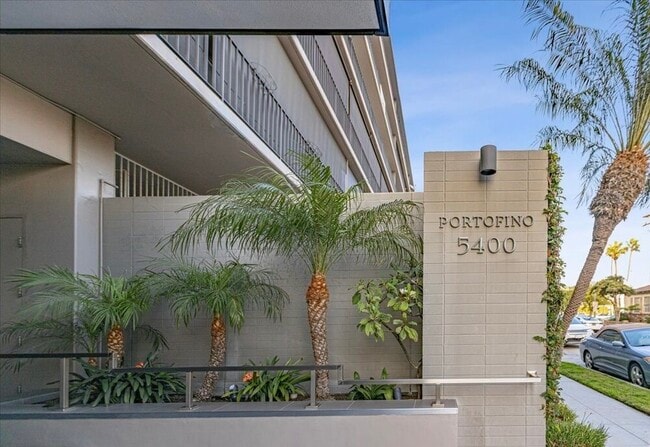 Building Photo - 5400 E The Toledo