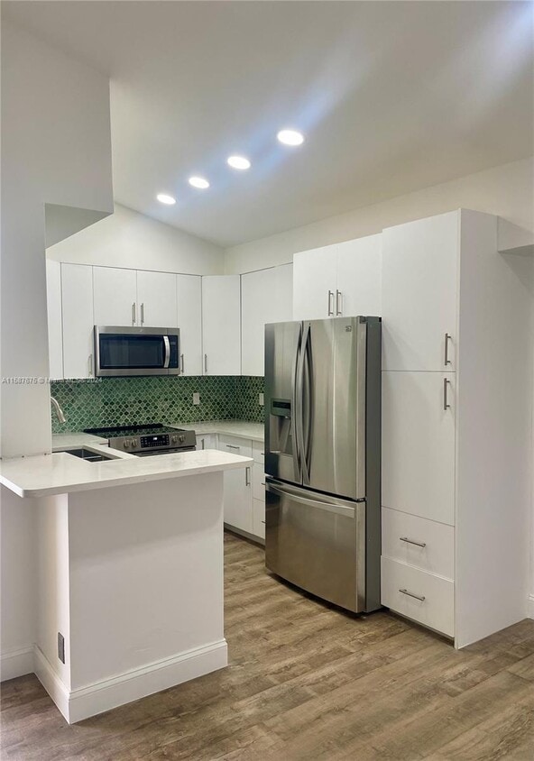 Foto principal - 7610 Westwood Dr
