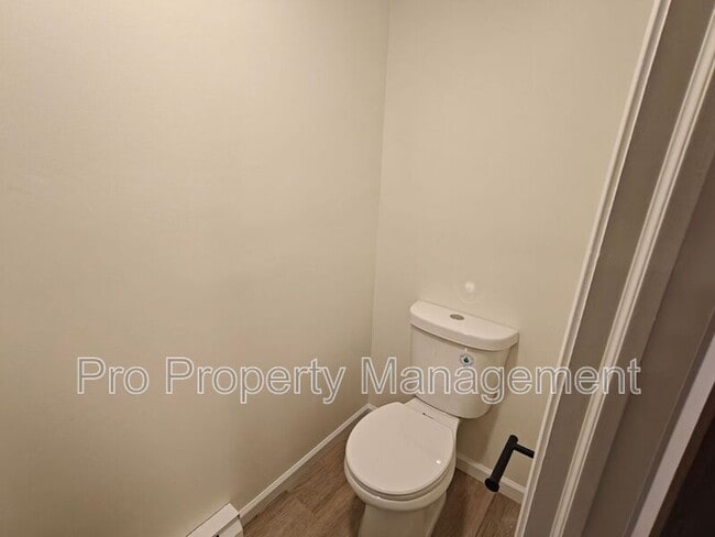 Building Photo - 18 Broadview Terrace