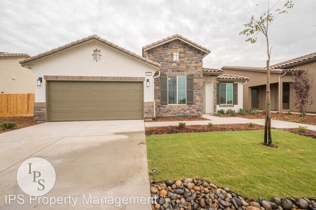 Foto del edificio - 4 br, 2 bath House - 352 N Millard Ave,