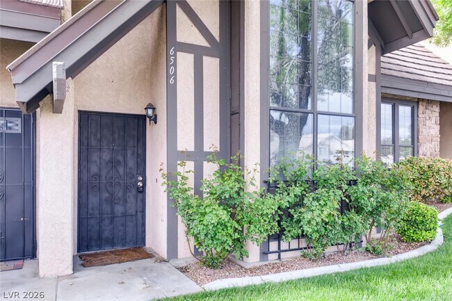 Foto del edificio - 6506 Ironbark Ln