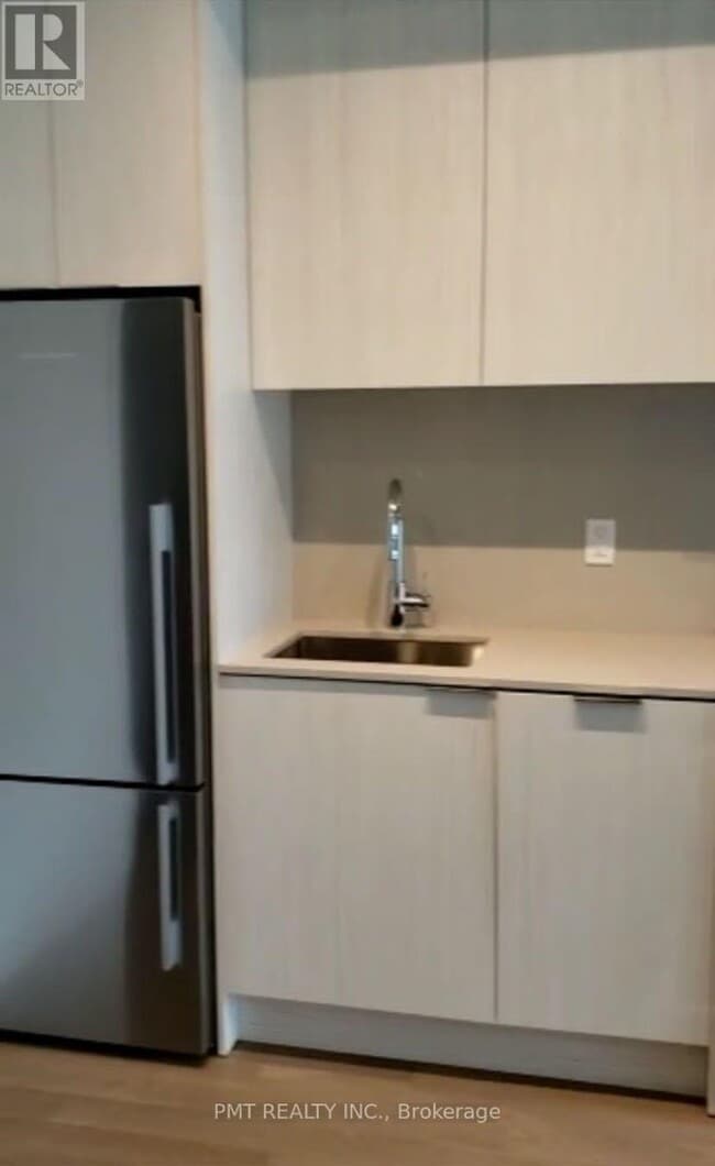 Photo du bâtiment - 25 Richmond St E