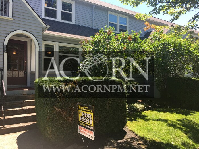 Foto principal - 1671 Olive St