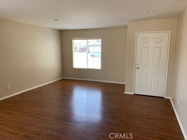 Building Photo - 4450 Rainbow View Way