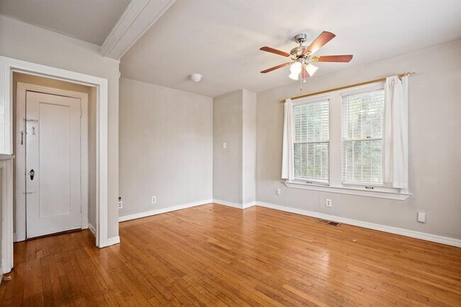 Foto del edificio - 3115 Benelva Dr