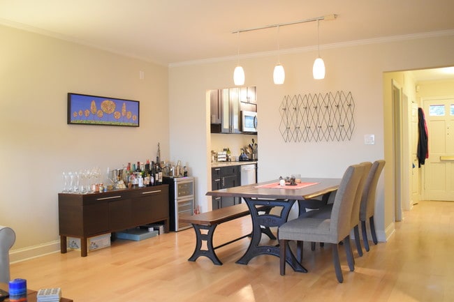 Open floor plan - 1612 Belmont St NW