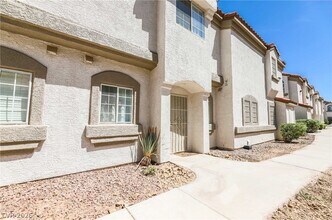 Building Photo - 363 Seine Way