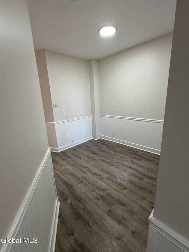 Building Photo - 365 Madison Ave