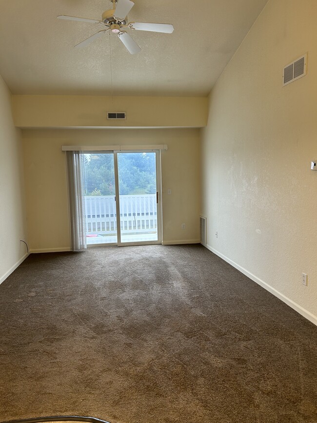 Living Room - Pinecrest