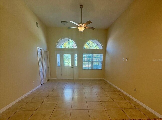 Foto del edificio - 87 Fieldstone Ln