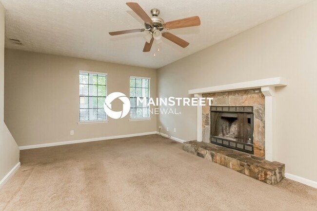 Photo - 3 Bedroom Pet-Friendly Home in Lithonia, GA with Main Street Renewal