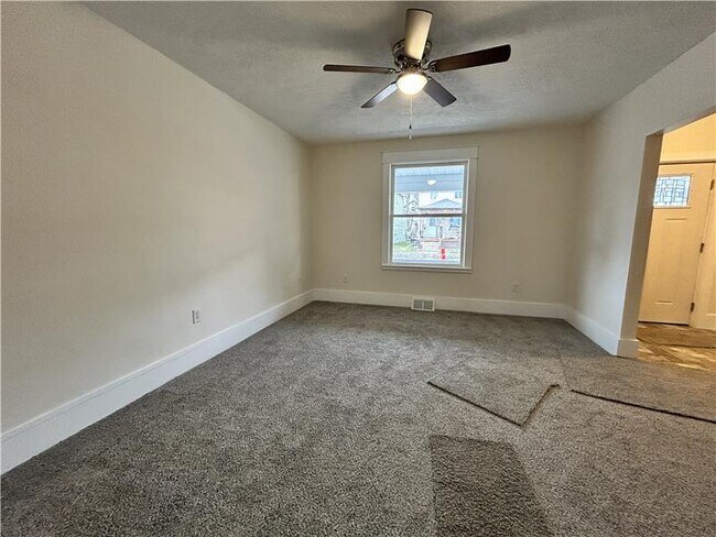 Foto del edificio - 316 Henry Ave