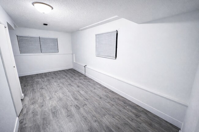 Photo du bâtiment - 32438 Hillcrest Ave