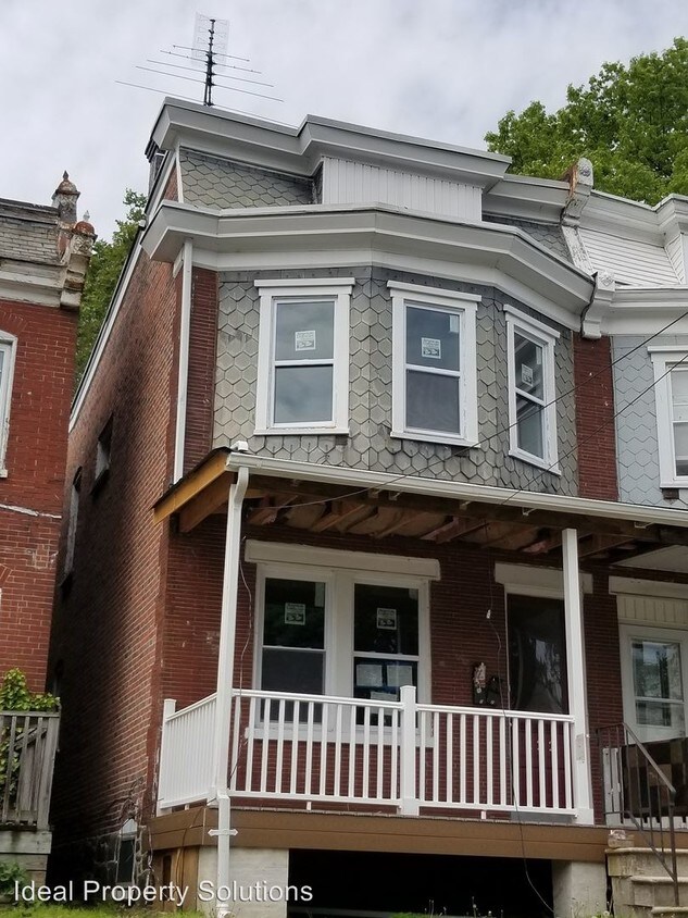 Primary Photo - 4 br, 2 bath House - 222 W. 25th Street