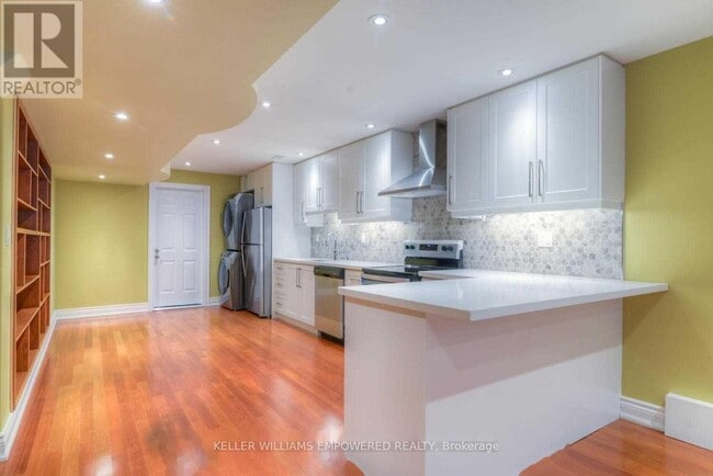 Building Photo - 142 Ner Israel Dr