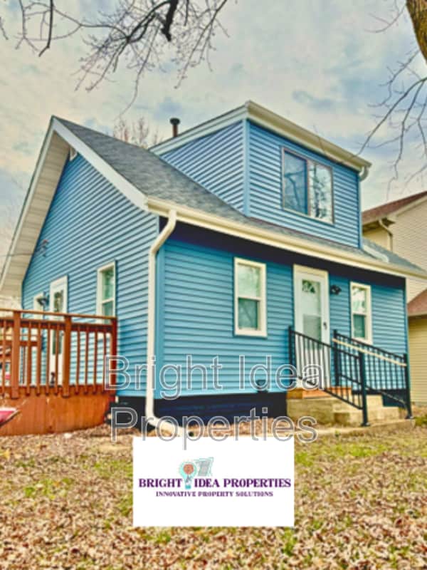 Building Photo - 5819 N 42nd Ave