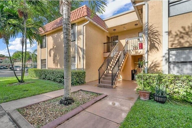 Foto del edificio - 9728 Hammocks Blvd