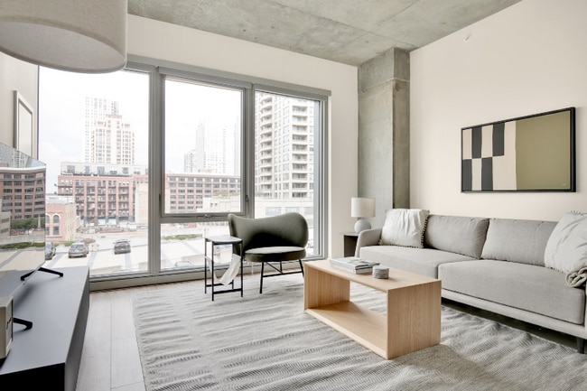 Building Photo - 620 W Randolph St