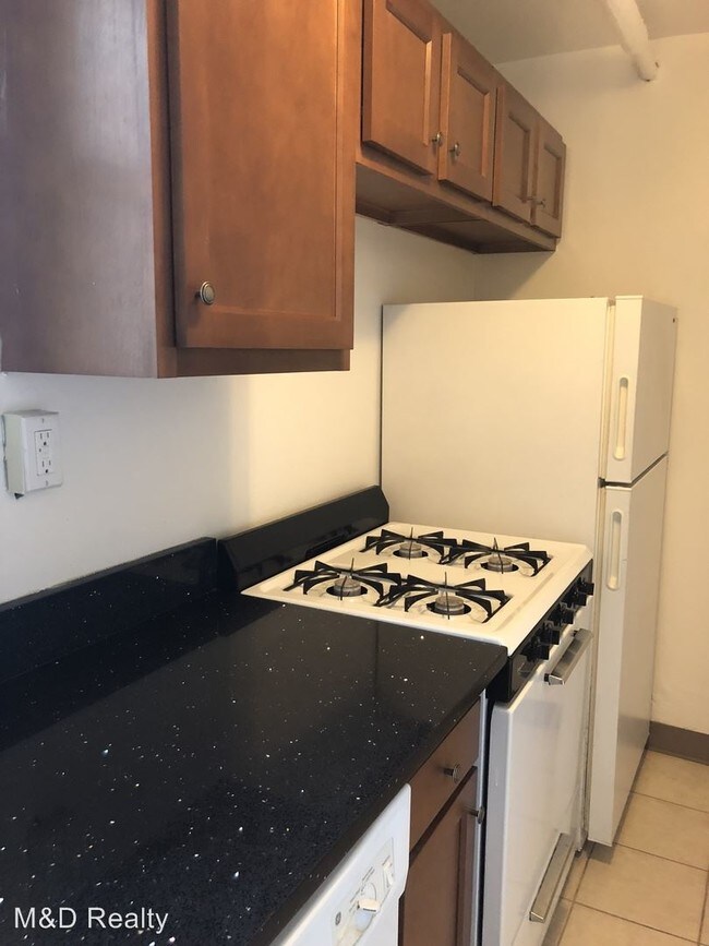 Foto del edificio - 2 br, 1 bath Apartment - 5604 Fifth Avenue