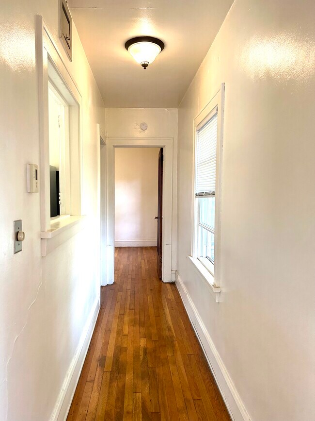 Building Photo - 1242 Hird Ave