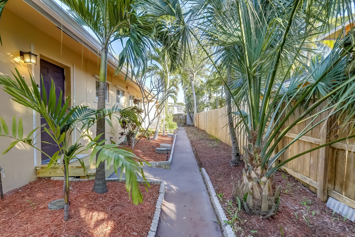 Photo - 619 SW 14th Ave (Fort Lauderdale, FL)