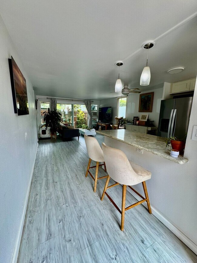 Foto del edificio - Available Now | Fully Furnished 1 Bedroom,...