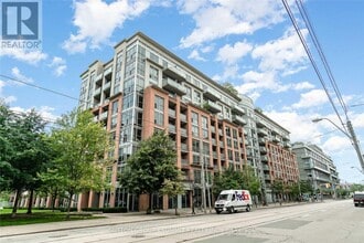 Building Photo - 1005 King St W