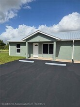 Building Photo - 611 Memorial Dr