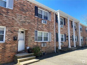 Building Photo - 409 Glenbrook Rd