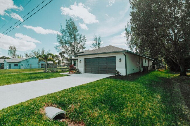 Foto del edificio - 212 SW 23rd St