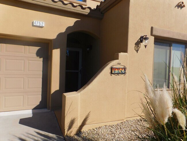 Foto del edificio - Beautiful 3 bedroom to bath house in the S...