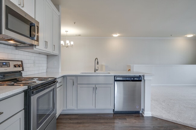 Photo - Monticello At Powhatan Apartments