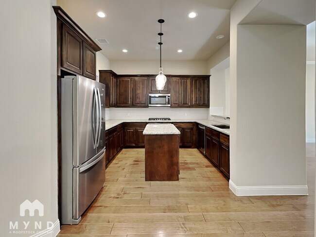 Foto del edificio - 4144 Riverside Dr