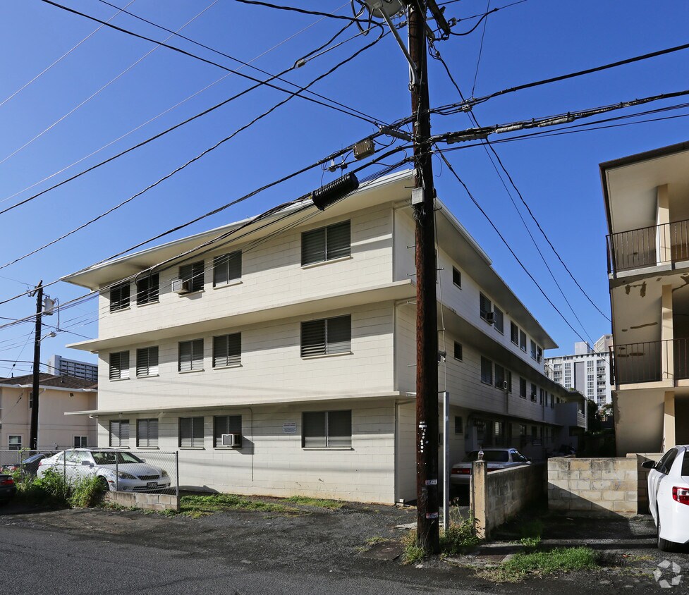 Foto del edificio - 810 Kaaloa St