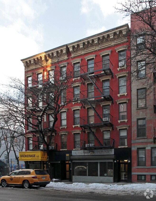 Foto del edificio - 433-435 W 45th St