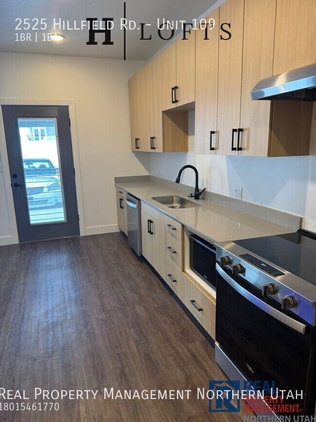Building Photo - 2525 Hillfield Rd.-Unit 109