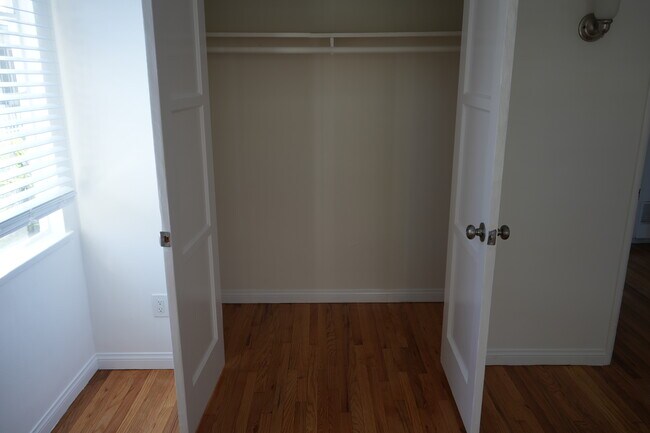 Foto del edificio - 11622 Chandler Blvd