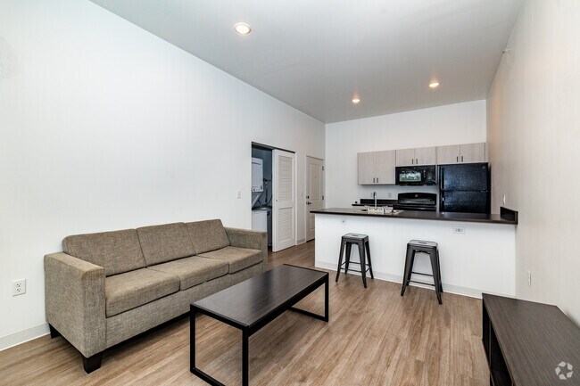 2 habitaciones, 2 baños, 743 pies cuadrados, sala de estar - Aero