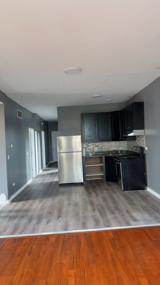 Building Photo - 1619 S Harding Ave