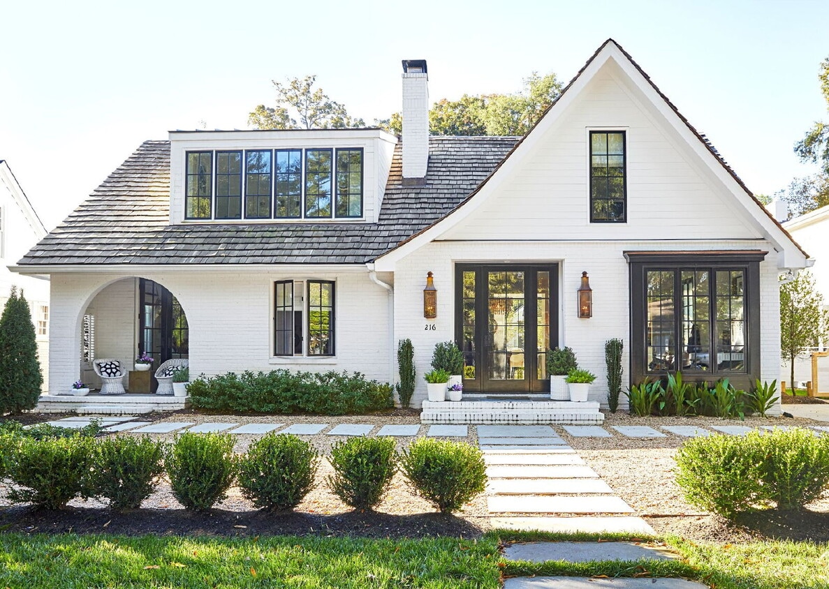 Primary Photo - "Charming 2-Bedroom Oasis with 2.5 Baths i...