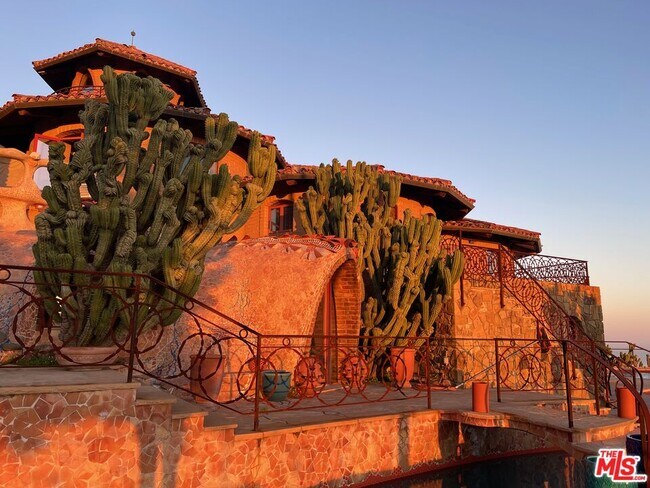 Building Photo - 1230 Toro Canyon Rd