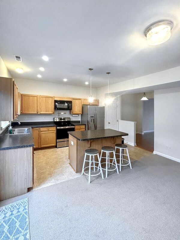 Building Photo - 127 Colter Dr
