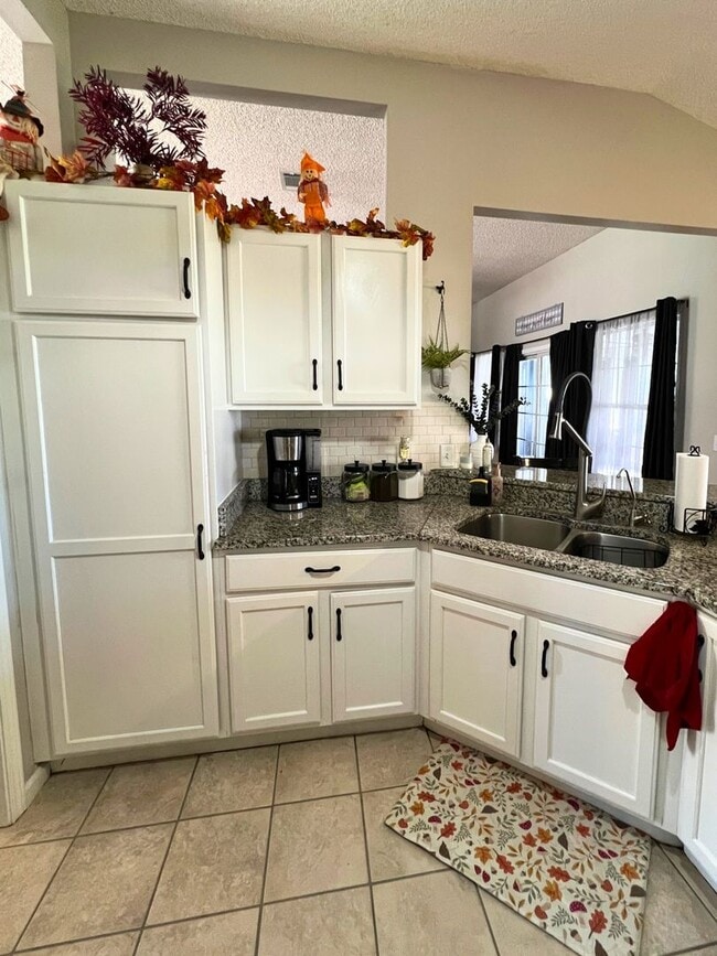 Building Photo - Charming 3-Bedroom, 2-Bath Home with Large...