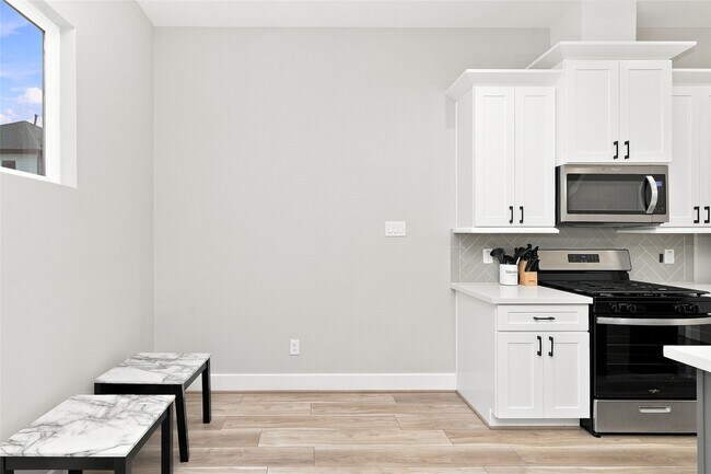 Building Photo - 8324 Curry Rd