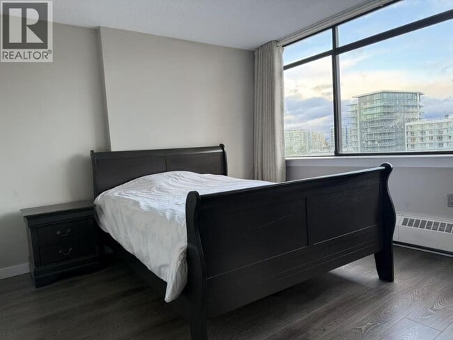 Building Photo - 6611 Minoru Blvd